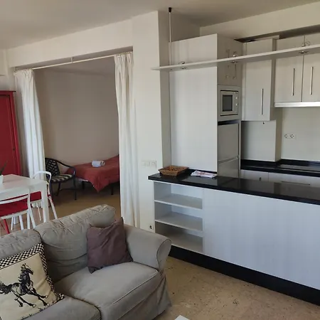 In First Line Apto 9-5 Apartment