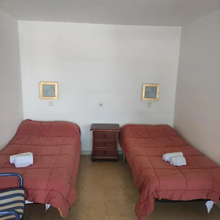 In First Line Apto 9-5 Appartement *