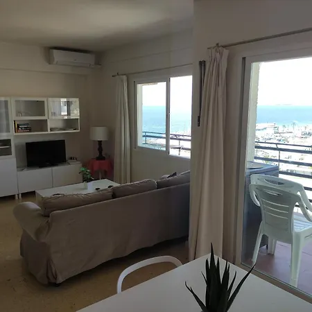 In First Line Apto 9-5 Appartement *