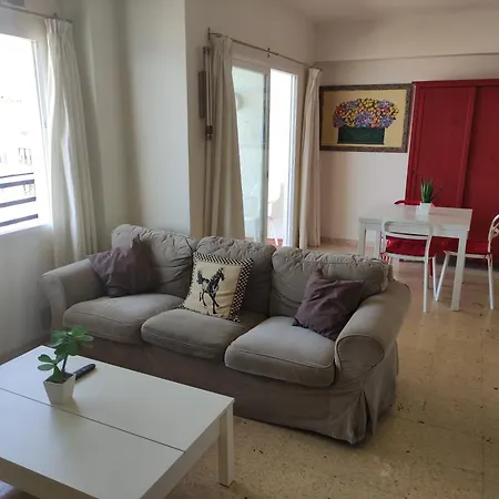 In First Line Apto 9-5 Appartement