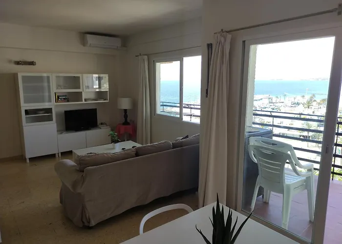 In First Line Apto 9-5 Apartament *